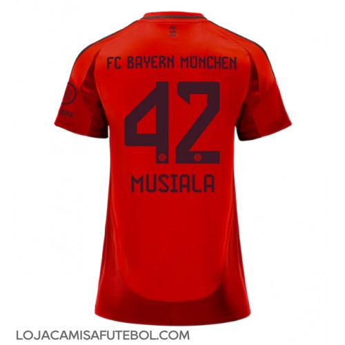 Camisa de Futebol Bayern Munich Jamal Musiala #42 Equipamento Principal Mulheres 2024-25 Manga Curta